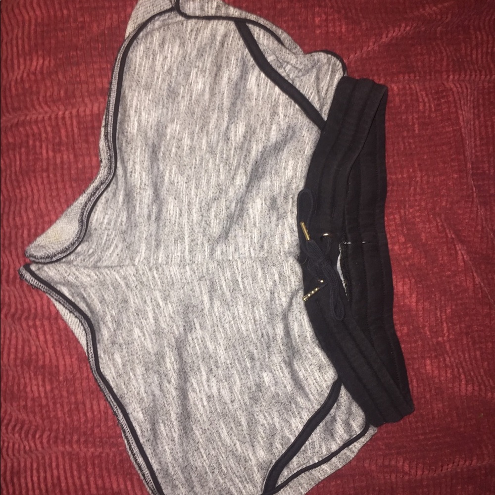 h&m booty shorts